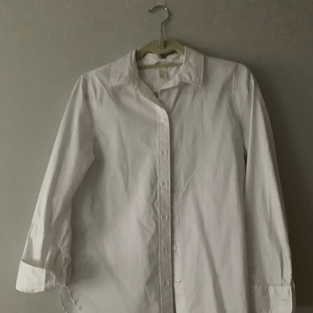 White collar shirt